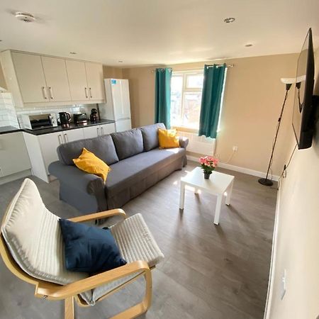 Stunning 1 Bedroom Flat In Wood Green London Eksteriør bilde
