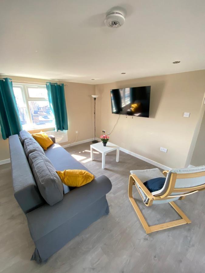 Stunning 1 Bedroom Flat In Wood Green London Eksteriør bilde