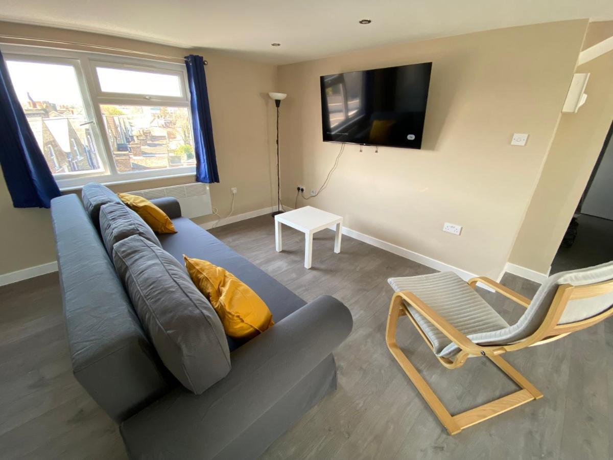 Stunning 1 Bedroom Flat In Wood Green London Eksteriør bilde